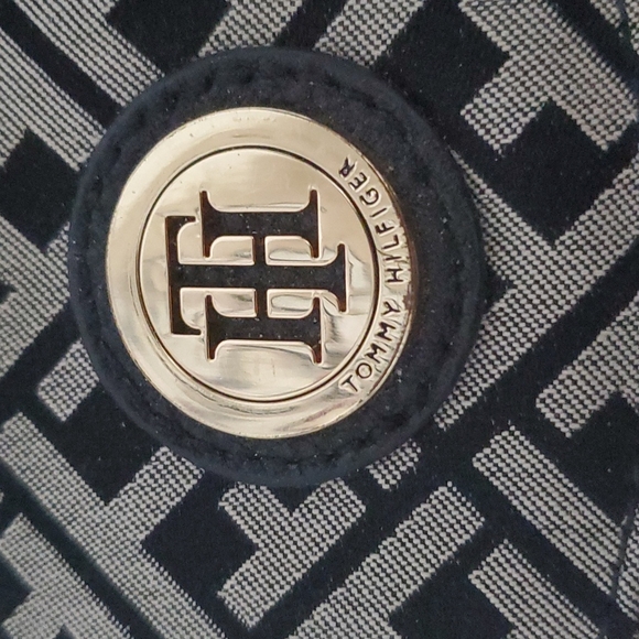 Tommy Hilfiger Wallet with Straps - Picture 2 of 3